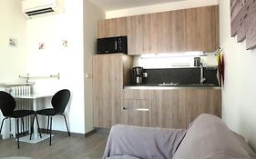 New 1 Bedroom Apt Place Garibaldi